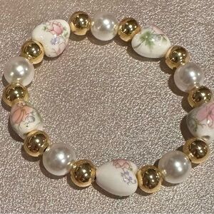 Floral Pearl and Gold Beaded Bracelet